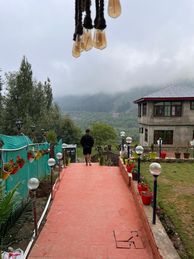 Lands End Resort Anantnag Екстер'єр фото